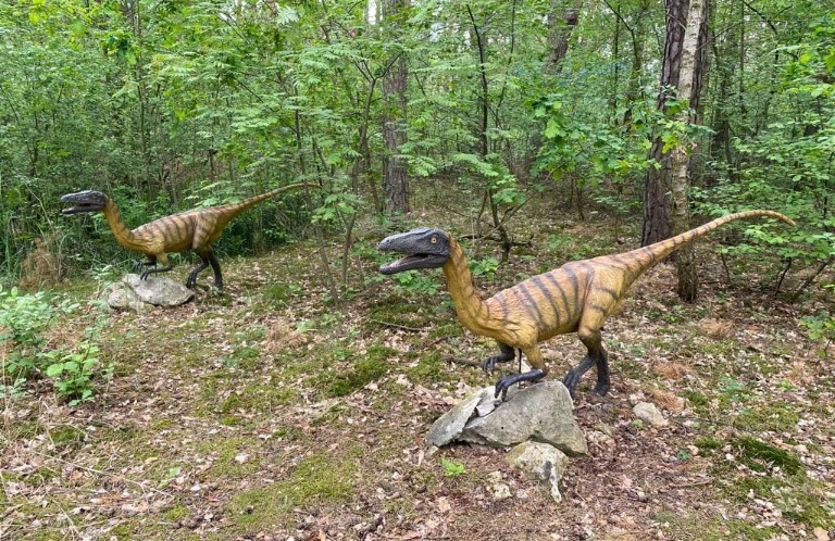 figury dinozaurów